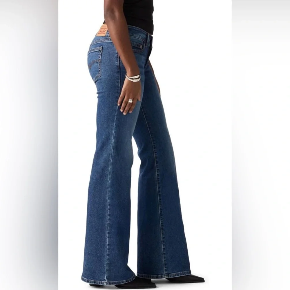 Levi's Superlow Flare Jeans (Stretch) - 31 Short - Worn Once - Picture 5 of 5